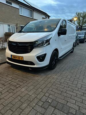 Sidestep Trafic 2014gt  Vivaro lt2019 L1 Zwart